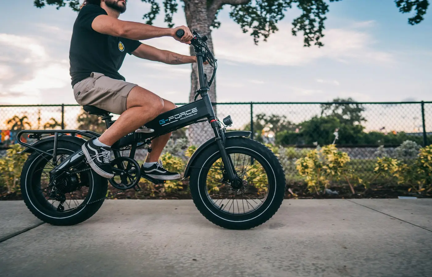 16-Inch vs. 20-Inch Folding E-Bikes: How Wheel Size Affects Ride and Portability